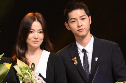 Hye Kyo Update Instagram Story Usai Liburan, Foto Bareng Joong Ki?