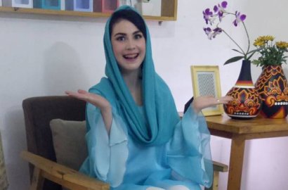 Interaksi dengan Warga Gunakan Bahasa Jawa, Arumi Bachsin Tuai Pujian