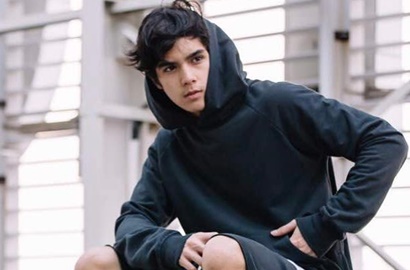 Al Ghazali Komentari Video Mesra Bareng Pacar di Kolam Renang