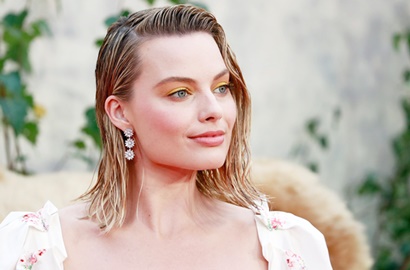 Penampilan 'Aneh' Margot Robbie di Red Carpet Bikin Aktor Cilik Ini Syok