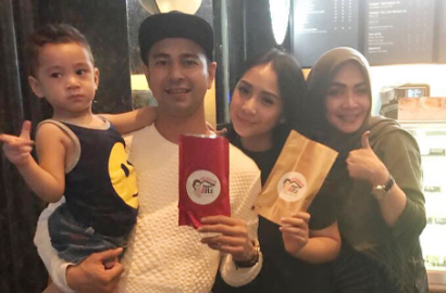Raffi Pamer Foto Bareng Ibunda Nagita, Ayu Ting Ting Diminta Menjauh