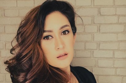 Kesal Diceramahi Pasca Gugat Cerai Suami, Nafa Urbach Tulis Pesan Ini