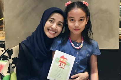 Anak Tiri Tidur di Pangkuannya, Laudya C. Bella Dipuji Berhati Bersih