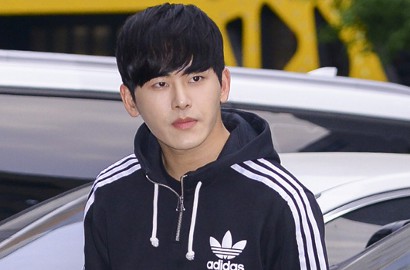 Tinggalkan Infinite, Hoya Resmi Gabung di Agensi Ji Chang Wook