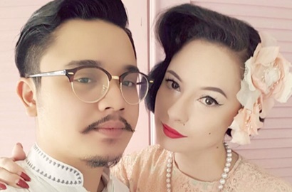 Undangan Pernikahan Beredar, Netter Ribut Soal Agama Derby Romero dan Kekasih