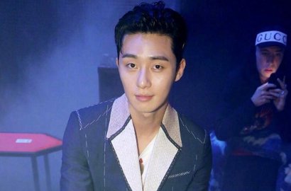 Pose Manly di Majalah, Park Seo Joon Ungkap Kesibukan Terbaru