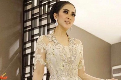 Tunda Hadiri Pemeriksaan Lanjutan Kasus First Travel, Syahrini Punya Kesibukan Ini