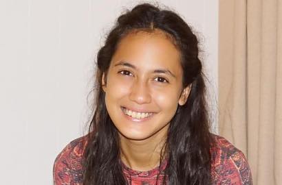 Unggah Foto di Atas Ranjang, Pevita Pearce Bikin Heboh Tulis Caption Ini