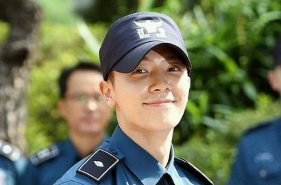 Intip Tutorial Selfie Ala Donghae Hingga Goyangan Gemas 'Red Flavor' dari Shindong