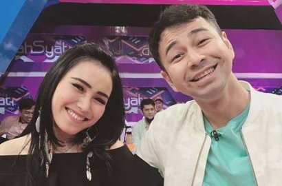 'Senjata' Raffi Bangun Saat Gandeng Ayu Ting Ting, Efek Guna-Guna Atau Oplas Mr P?