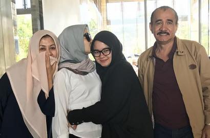 Unggah Foto Ayah Berkaca-Kaca Menahan Tangis, Laudya Cynthia Bella: Hidup Itu Pilihan