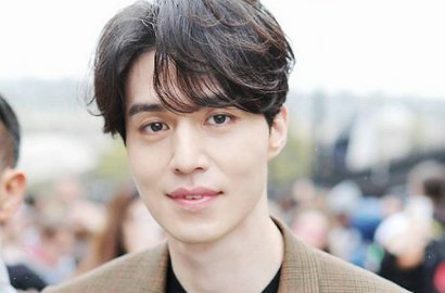 Curi Perhatian di Fashion Week, Intip Foto-Foto Kece Lee Dong Wook di Paris