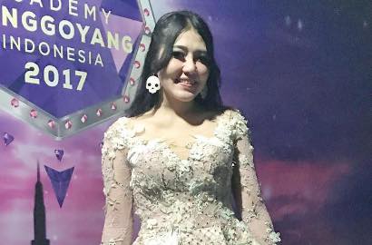 Populer, Via Vallen Dikejar Pria Hingga Ditawari Rumah Rp 4 Miliar dan Mobil Mewah