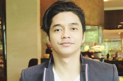 Terharu Adly Fairuz Jenguk Penggemar yang Sakit Keras, Netter Nangis