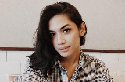Millendaru 'Cantik' Bergaya Ala Red Queen, Netter: Pakai Minyak Bulus atau Sumpal Dada?