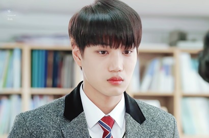 Kai EXO Dandan Rapi Pakai Dasi Kupu-Kupu di 'Andante', Makin Ganteng?