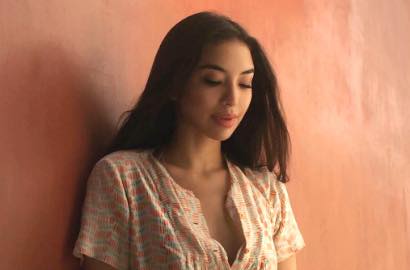 Manohara Bertato dan Seksi Ala Gal Gadot, Ada Penampakan Tangan di Foto Halloween