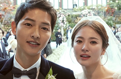 Bertema Vintage, Manisnya SongSong Pegangan Tangan di Foto Prewedding