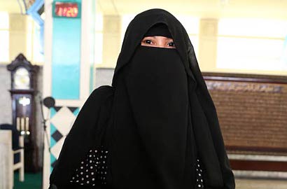 Diguna-Guna Hingga Muntah Belatung, Eks Istri Caisar Sebut 2 Orang Ini Pelakunya