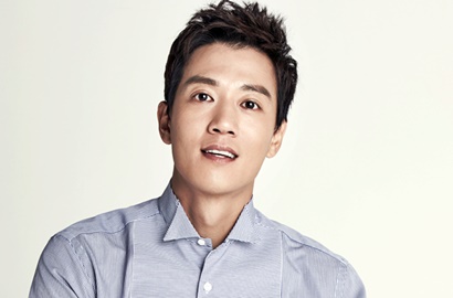 Ganteng Banget, Awas Kesengsem Kecenya Kim Rae Won di 'Black Knight'