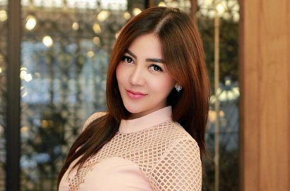 Cantik Serba Merah di Pemotretan, Geng Bella Shofie Disindir Mirip Peserta Karnaval