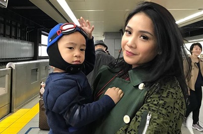Nagita Slavina Kece Pakai Jaket Rp 25 Juta, Netter: Wajar Kan Tajir Melintir
