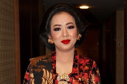 Tak Cuma Andre Taulany, Soimah Juga Punya Vespa Keren Seharga Ratusan Juta?