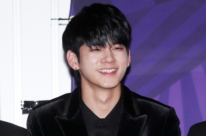 Beredar Foto-Foto Ong Sung Woo Wanna One Clubbing Bareng Cewek-Cewek