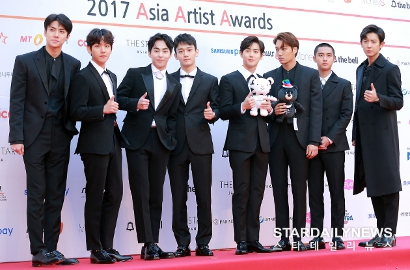Siap-Siap Pingsan, EXO Bak Pangeran di Teaser Foto 'The ElyXiOn'