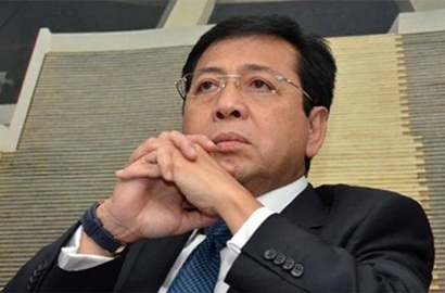 Pakai Rompi Oranye dan Kursi Roda, Setya Novanto Terlihat Lemas Saat Tiba di KPK