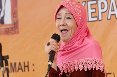 Anak Ungkap Kronologi Kematian Laila Sari, Sempat Terjatuh di Kamar Mandi?