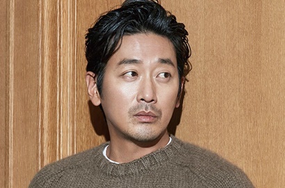 Kocak, Ha Jung Woo Anggap Masalah di Wajahnya Ini Bikin Jadwal Rilis 'With God' Mundur