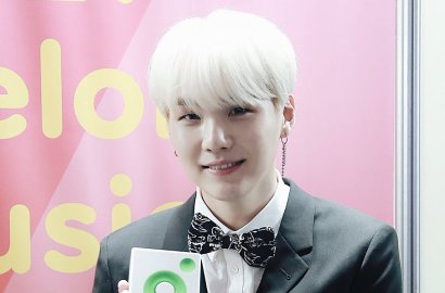 Menang Hot Trend di MMA 2017, Ini Lagu-Lagu Lain Garapan Suga BTS