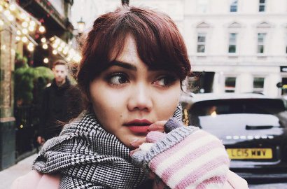 Pasca Lepas Hijab, Rina Nose Pamer 5 Foto Senyum Bahagia Saat Liburan ke London