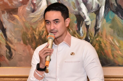 Zumi Zola Santai Tanggapi Tuduhan Terlibat Korupsi, Netter: Kena Karma Ayu Dewi