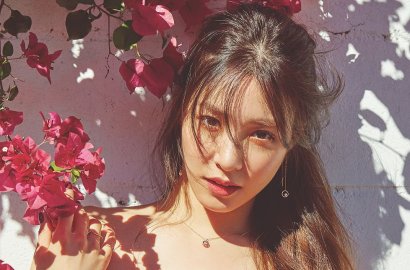 Ngefans Berat, Penggemar Ini Bikin Takjub 'Lamar' Tiffany Lewat Gedung Tinggi