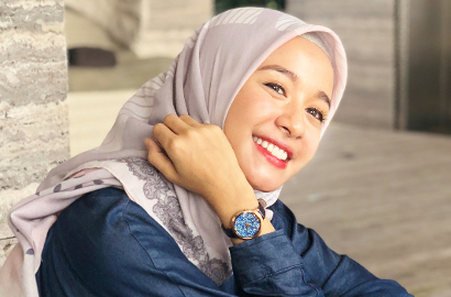 Diduga Hamil, Laudya C. Bella Malah Pamer Main Perosotan dengan Anak