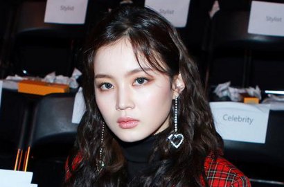 Sapa Fans Lewat Siaran V Live, Lee Hi Bocorkan Kegiatannya Saat Natal