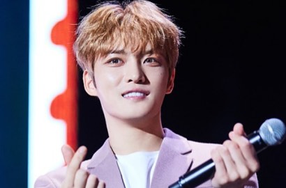 Ikut Acara Amal, Jaejoong Pakai Kostum Beruang dan Gelar 'Free Hug'