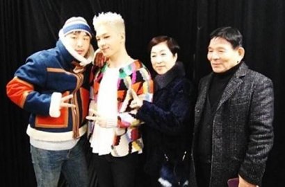 Taeyang Foto Bareng Keluarga di Backstage Konser, Begini Komentar Netter
