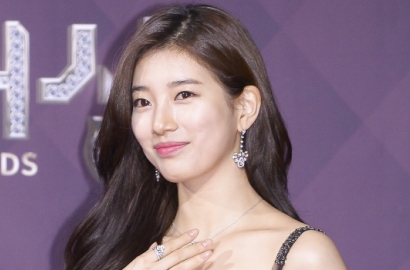 Pose Cemberut, Begini Penampilan Kasual Suzy Jalan-Jalan di LA