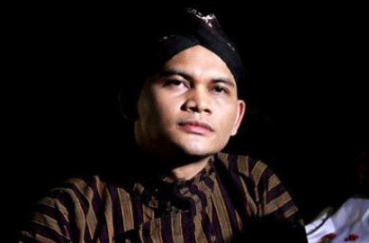 Mbah Mijan Ramalkan Akan Ada Perceraian Heboh Artis Senior di 2018, Siapa?