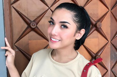 Millendaru Pamer Model Ganteng Telanjang Dada, Netter: Beneran Pacarnya?