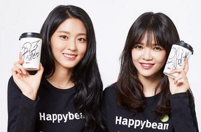Tebar Senyum, Seolhyun-Jimin cs Pose Ceria Bawa Obor di PyeongChang Winter Games