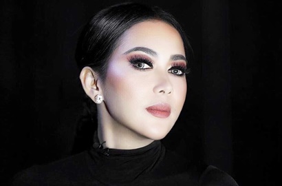 Dipakai Liburan ke London, Netter Heboh Baju Syahrini Kembar dengan Song Hye Kyo