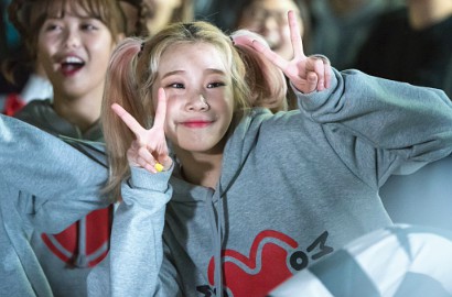 Aslinya Punya Kaki Panjang dan Cantik, Jooe Momoland Bikin Netter Syok