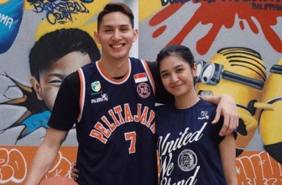 Bikin Baper, Beredar Foto Mikha Tambayong Dipeluk Mesra Pebasket Daniel Wenas
