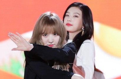 Seksinya Joy-Wendy di Trailer Karakter 'The Perfect Red Velvet' Bikin Sesak Nafas