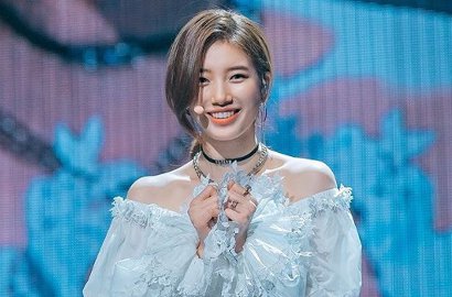 Umbar Kaki Mulus, Cantiknya Suzy Saat Hadiri Acara Fansign Ini