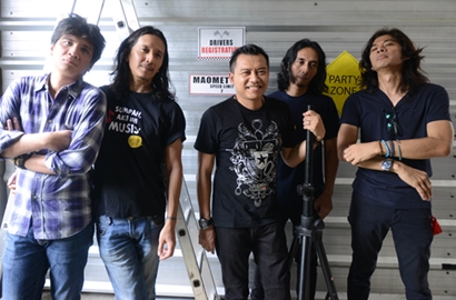 Kembali Usai 23 Tahun Vakum, Band Anang Hermansyah Daur Ulang 'Kesepian' Koes Plus